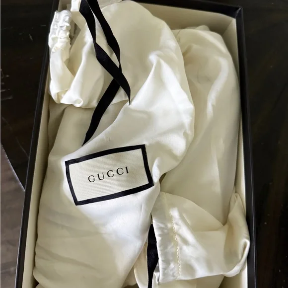 Gucci Women's Beige Espadrilles with Logo - Picture 11 of 12